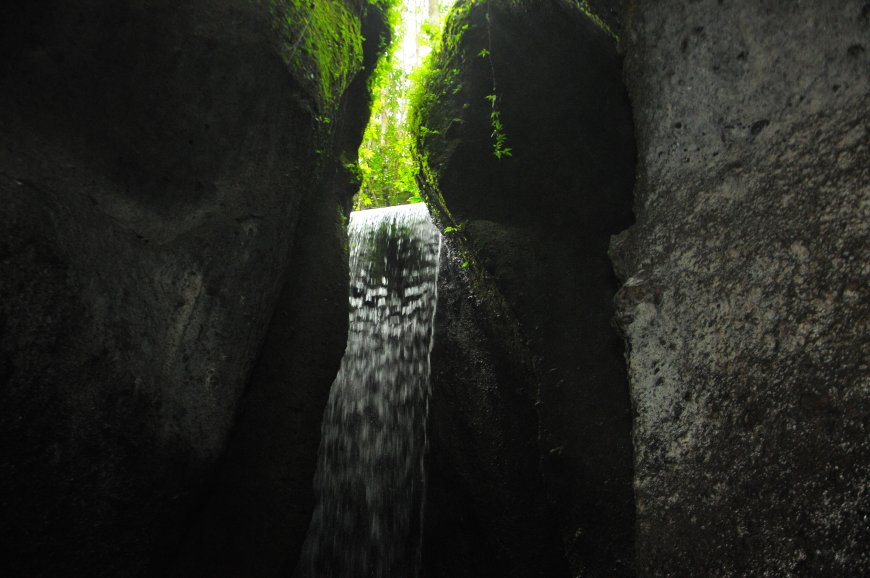 Daya Tarik Grubugan Waterfall Sading, Dari Trekking Hingga Fotografi